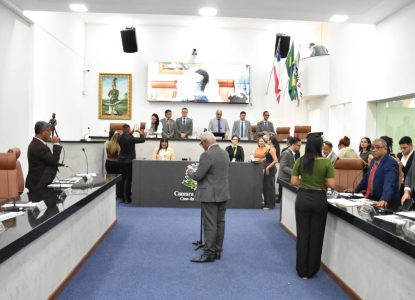 Adiada votação de projeto que institui políticas de proteção e direitos para causa animal em Feira de Santana