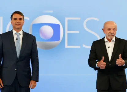 Lula e Flávio Bolsonaro trocam acusações e defendem propostas em debate na Globo