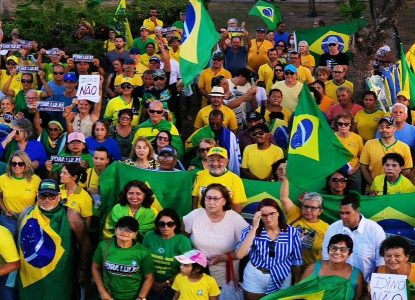 Movimento nacional de rua contra Flávio Dino no STF reúne milhares de pessoas em Aracaju