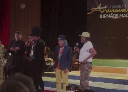 Daniela Mercury sugere agressão de Edson Gomes contra esposa e cantor reage