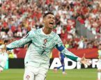 Cristiano Ronaldo marca, Portugal vence a Croácia de virada e avança às oitavas