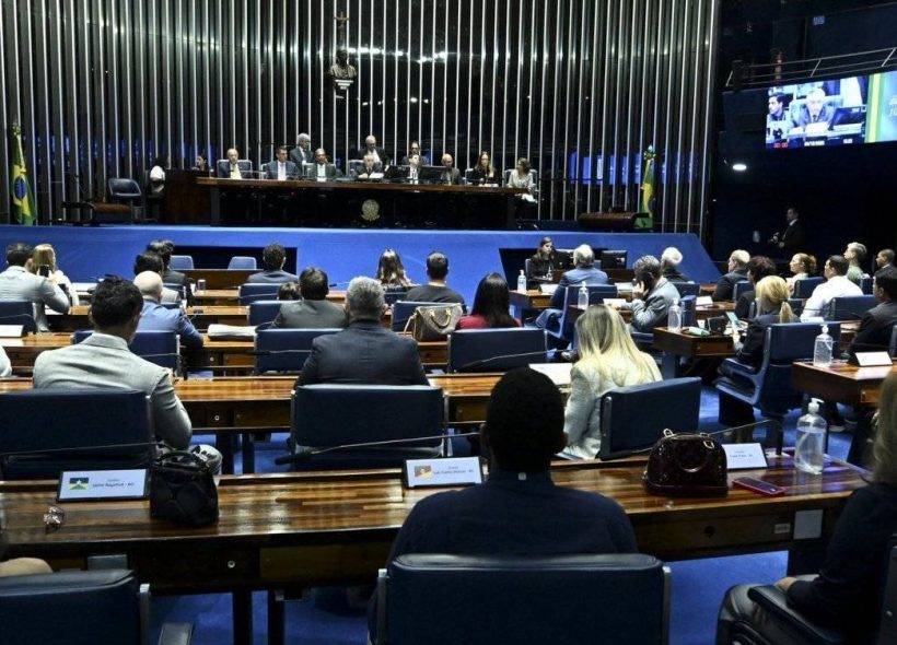 Câmara dos Deputados pode votar PEC do fim da escala 6x1 nesta quinta, 28