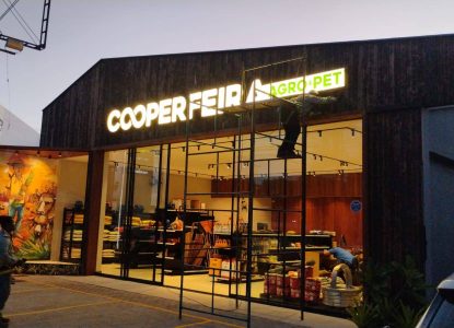 Cooperfeira reinaugura loja em Feira de Santana e cria espaço de convivência para pecuaristas