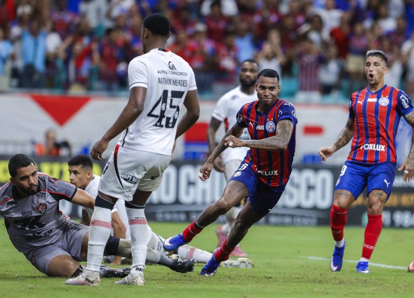 Com gols de Jean Lucas, Bahia vira sobre o Vitória e é bicampeão baiano
