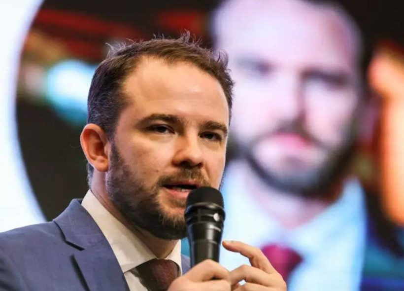 Desenrola 2.0 tira 800 mil pessoas de bets, diz ministro da Fazenda