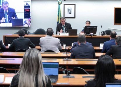 Projeto de lei pretende retomar nome de cidade e estado nas placas de veículos