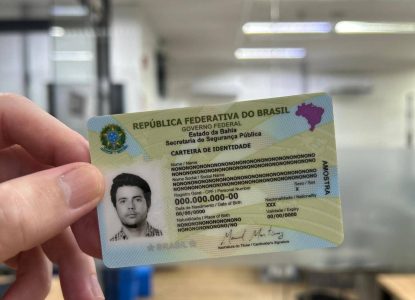 Baianos já podem optar por modelo de nova identidade em material mais resistente; emissão custa quase R$ 100