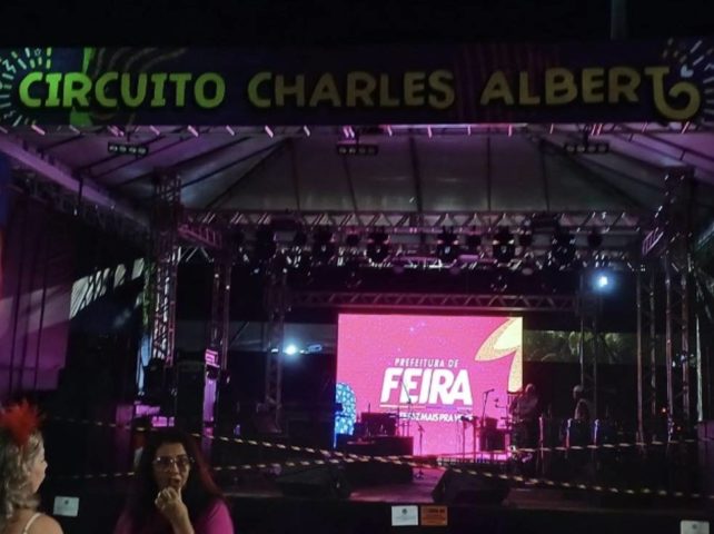 Depois de interdição e atraso de quatro horas, palco do circuito da Kalilândia foi liberado e Gerônimo se apresentou com Armandinho
