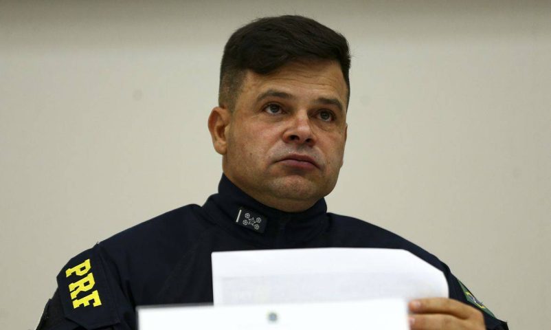 Suspeito de interferir nas eleições de 2022, ex-diretor geral da PRF é preso em Florianópolis