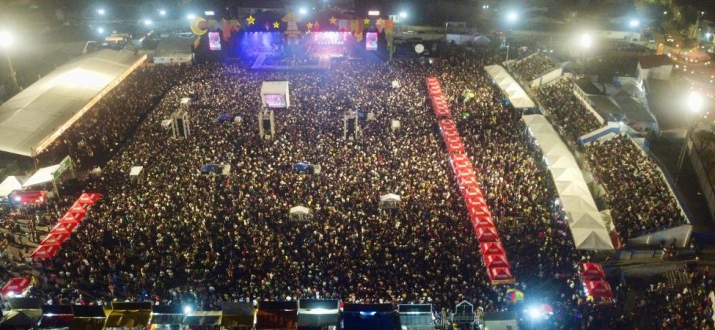 Público lota Arena Marianão, em Serrinha, na segunda, 24, dia de São João