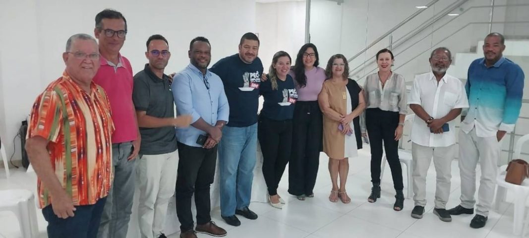 Em reunião, jornalistas debatem organização e mobilização em Feira de Santana