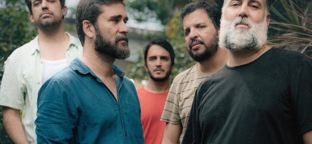 Banda Meus Amigos Estão Velhos lança primeiro disco ‘Falsa Alegria’