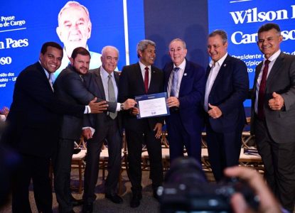 Nova diretoria da UPB toma posse; Wilson Cardoso comanda entidade municipalista