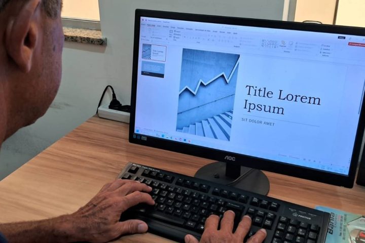 Casa do Trabalhador oferece 196 vagas de emprego e cursos gratuitos de capacitação