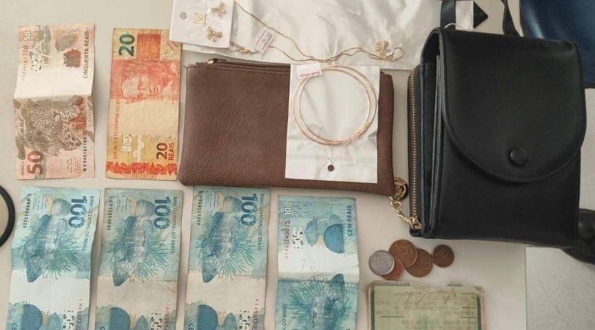 Polícia Militar apreende mulheres com objetos furtados de loja em Serrinha
