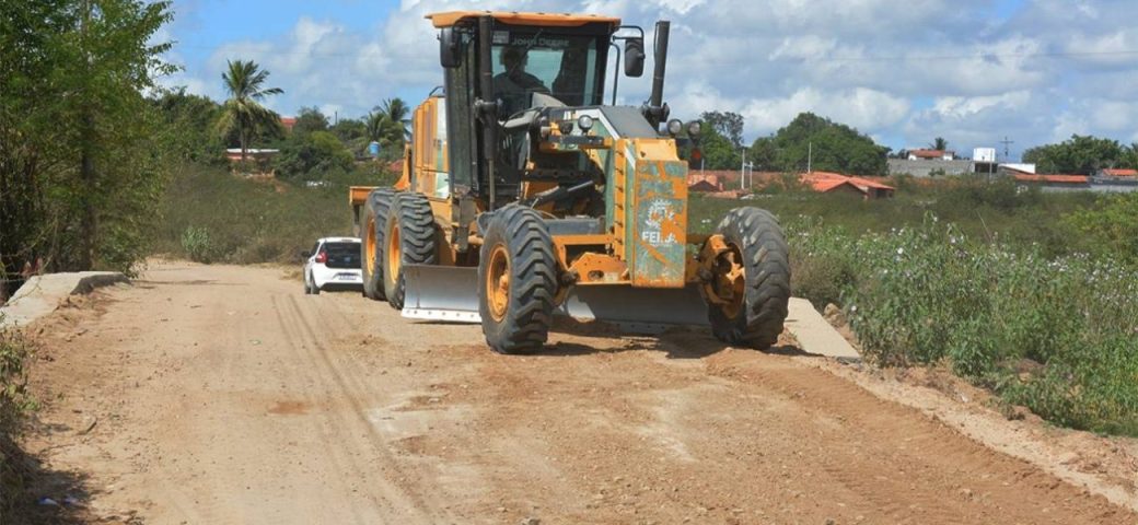 Estradas da zona rural de Feira de Santana passam por patrolamento
