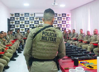 Policiais militares da região sisaleira passam por curso para operar fuzil israelense