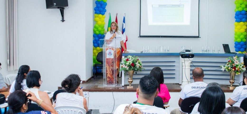 Conferência sobre saúde do trabalhador reúne mais de 150 participantes em Serrinha
