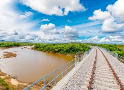 Obra da Ferrovia Oeste-Leste na Bahia, anunciada no PAC do governo federal, é suspensa