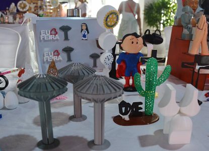 Artesãos inovam produzindo lembranças de Feira de Santana com impressão 3D