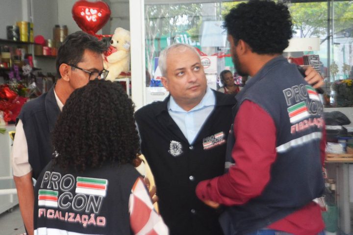 PROCON intensifica fiscalização no comércio e faz alerta sobre compras online para Dia das Mães