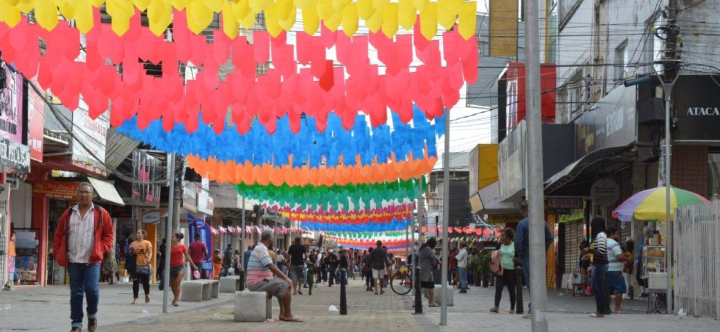 Comércio em Feira de Santana com lojas abertas neste 2 de Julho