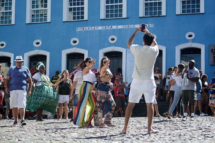 Bahia lidera crescimento da receita no turismo nacional e tem estimativa de expansão