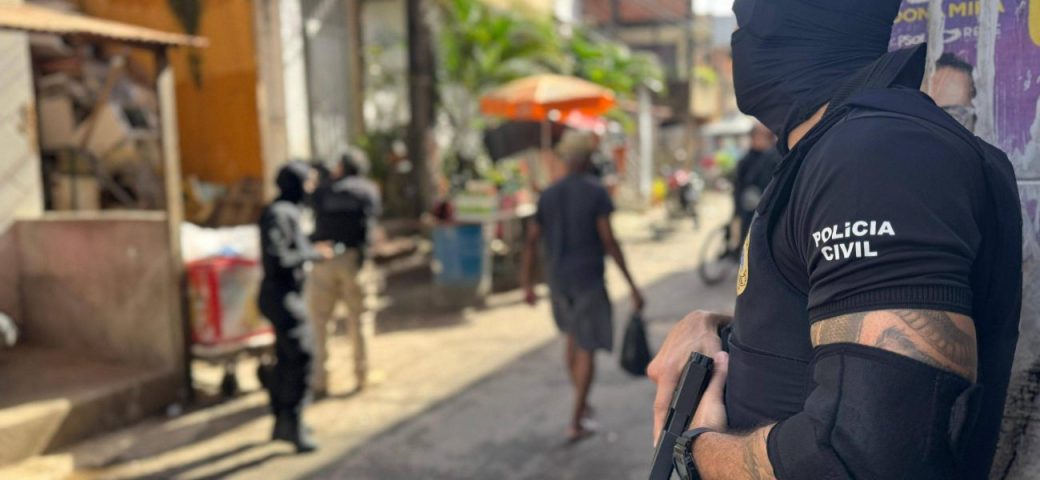 Duas pessoas são presas em operação policial contra suspeitos de roubar canetas emagrecedoras