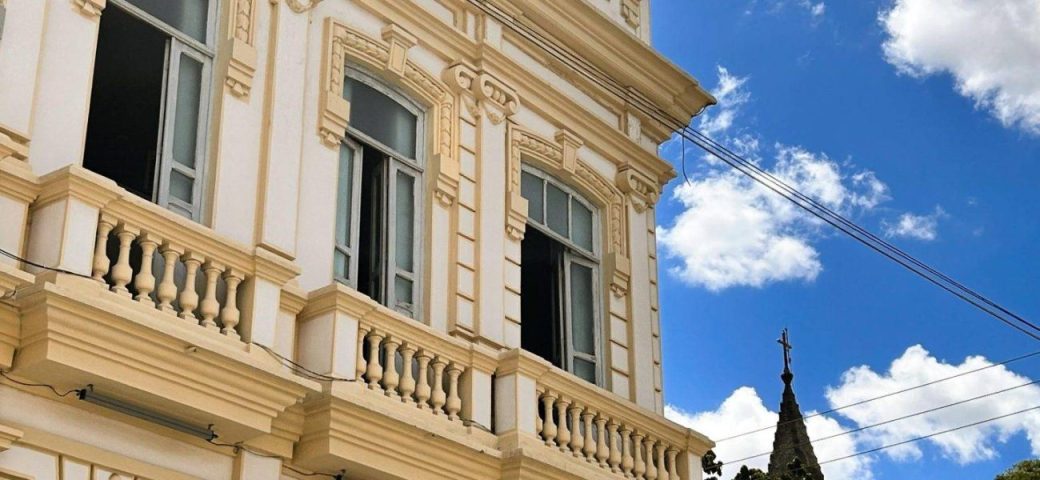 Prefeitura de Feira de Santana antecipa salários de servidores para esta sexta, 27