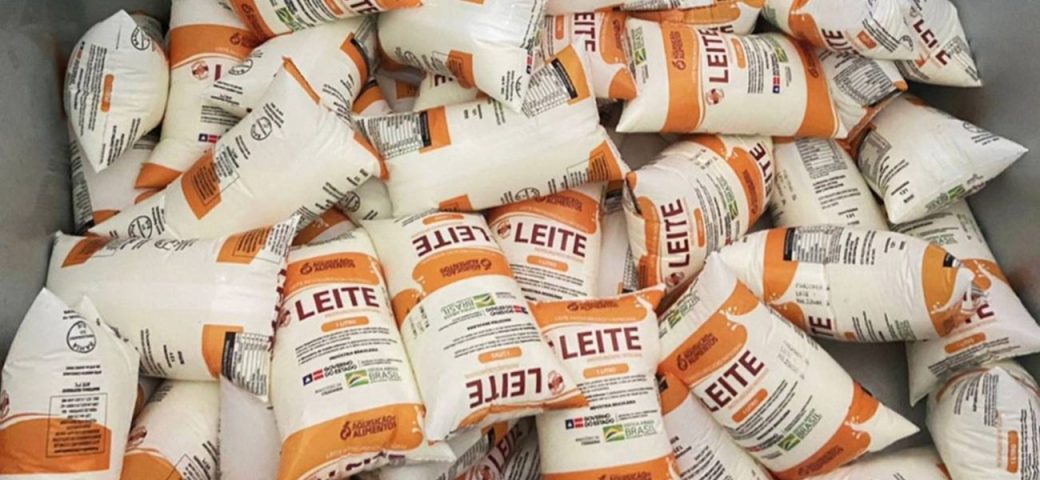 Prefeitura de Feira de Santana já distribuiu mais de 364 mil litros de leite em 2025