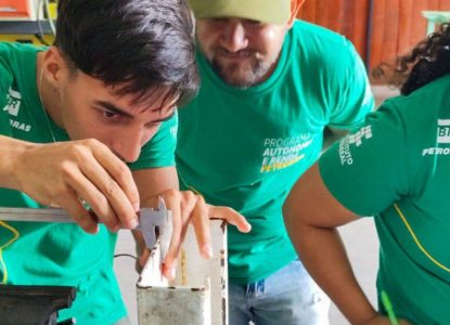 Petrobras busca motoristas de aplicativo para ocupar vagas na indústria