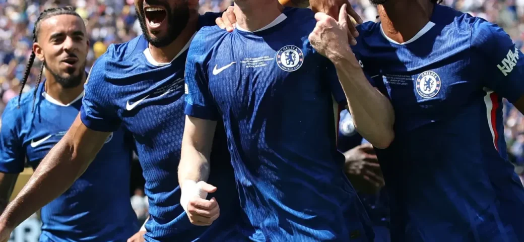 O mundo é azul: Chelsea desbanca Paris Saint-Germain e conquista Copa do Mundo de Clubes