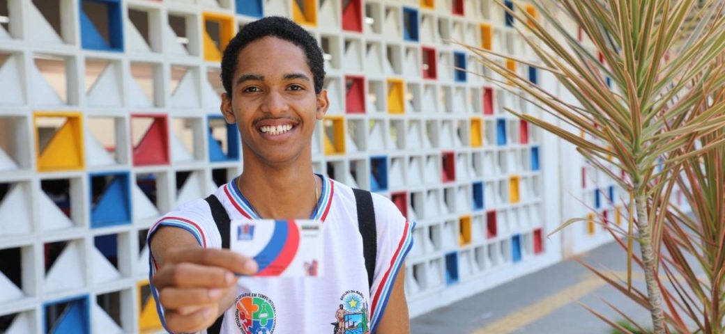 Novo crédito do Bolsa Presença já está disponível para famílias de estudantes baianos
