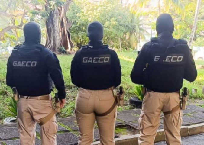 Dois advogados são presos em Salvador por envolvimento com quadrilha que aplicava golpes em idosos