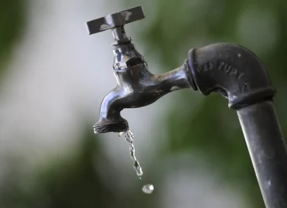 Mais de 2 bilhões de pessoas estão sem acesso seguro à água potável