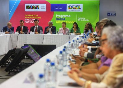 Lei estadual que estabelece Programa 'Bahia Alfabetizada' é sancionada