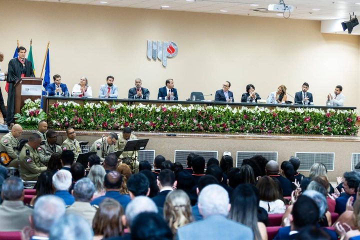 24 promotores de Justiça tomam posse para atuar em cidades do interior da Bahia