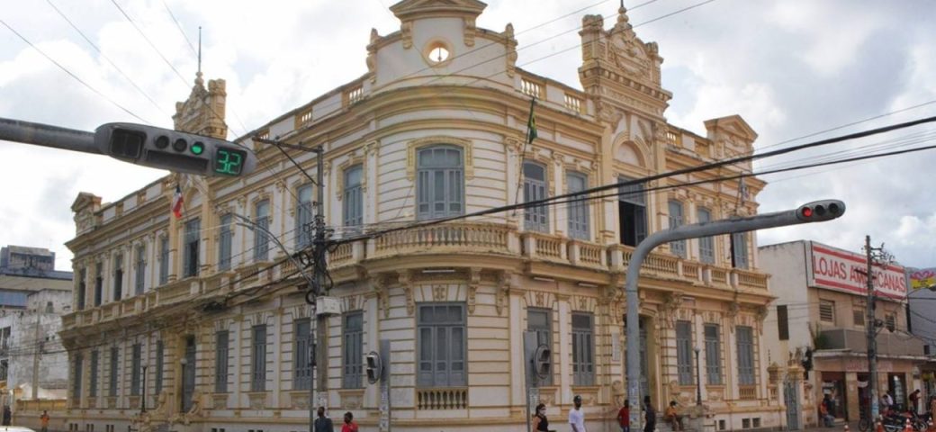 Lei municipal é regulamentada e reforça proteção aos trabalhadores terceirizados