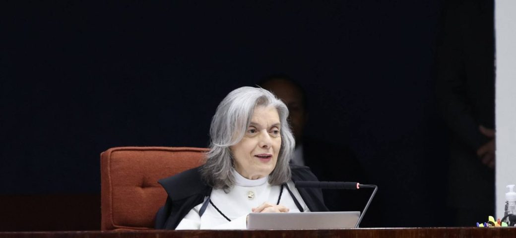 Com voto de Cármen Lúcia, Primeira Turma do STF forma maioria para condenar Jair Bolsonaro e aliados por suposta tentativa de golpe