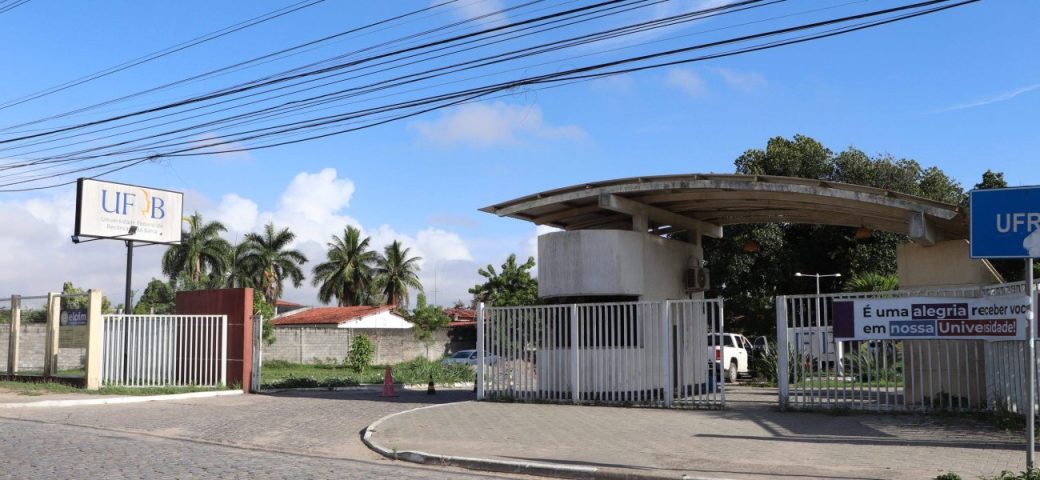 Projeto de criação de universidade federal em Feira de Santana é apresentado no Café com a Imprensa