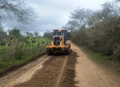 Obras de manutenção de estradas nos oito distritos de Feira de Santana são intensificadas