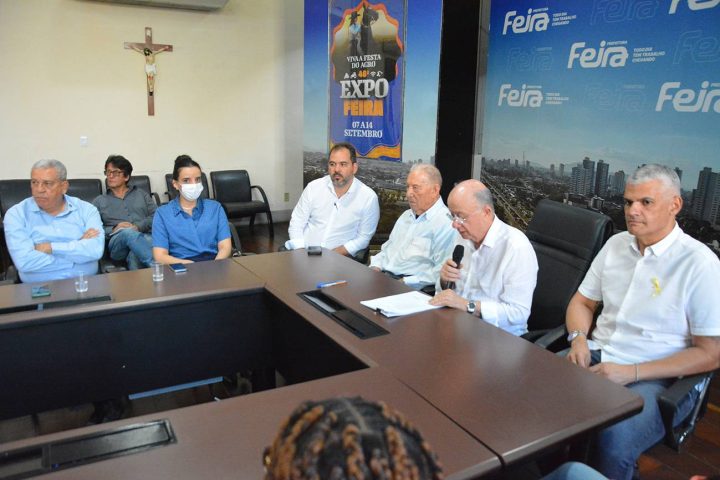 Novos membros do Conselho Municipal de Alimentação Escolar são empossados em Feira de Santana