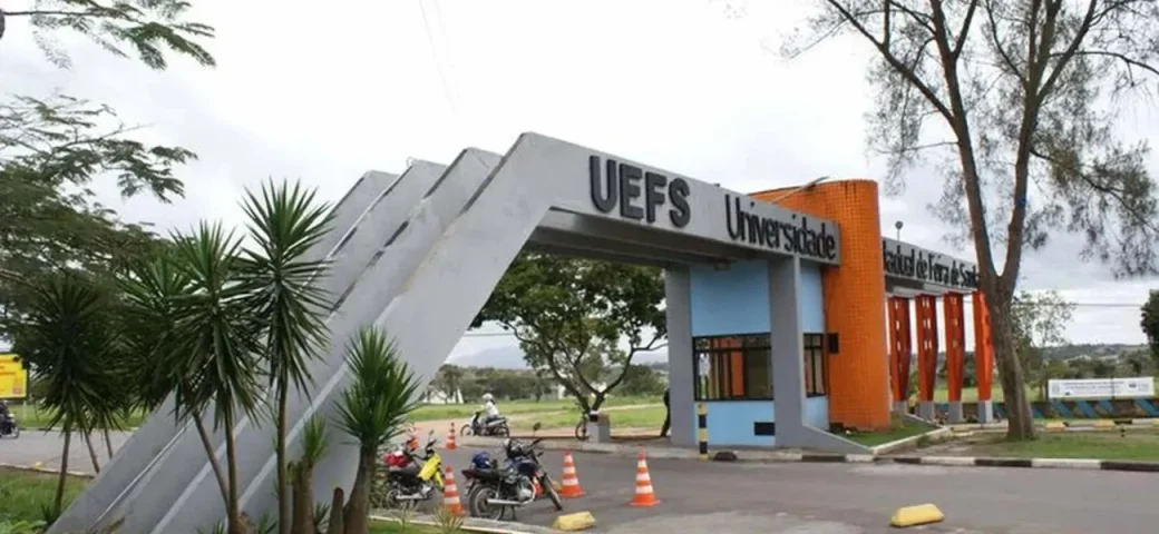 UEFS anuncia concurso público para professor com salários de R$ 4 mil