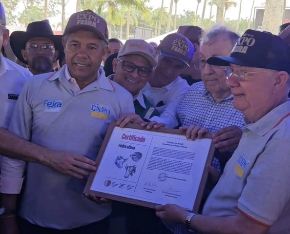 Durante abertura da Expofeira 2025, Jerônimo Rodrigues anuncia Bahia como zona livre da febre aftosa