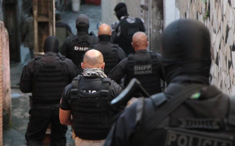 Líder de facção baiana investigado por triplo homicídio é preso em São Paulo; cantor de pagode foi uma das vítimas