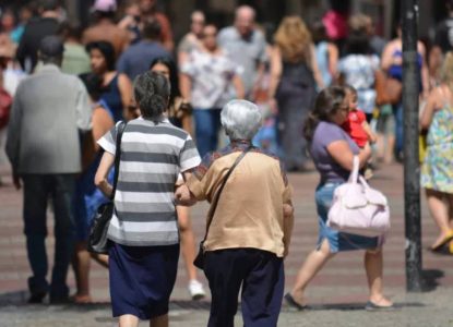 Bahia projeta que 40% da população terá mais de 60 anos até 2070
