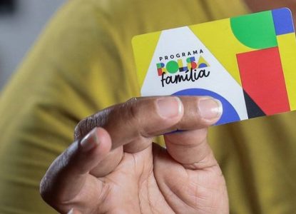 Beneficiários com NIS de final 4 recebem parcela de outubro do Bolsa Família