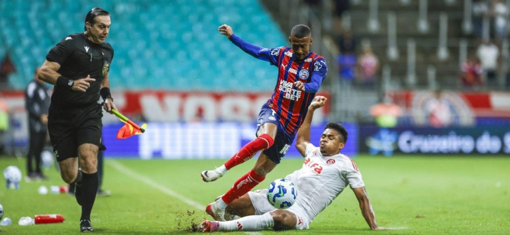 Bahia vence Internacional na Fonte Nova e se aproxima do G-4 do Brasileirão 2025