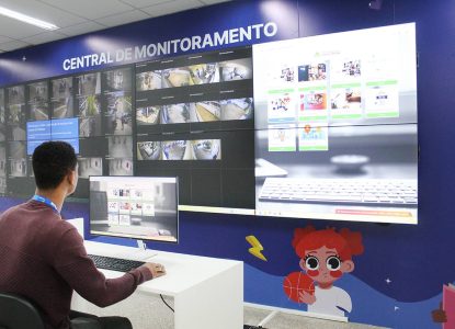 Evasão escolar: Secretaria de Educação implanta central de monitoramento de frequência
