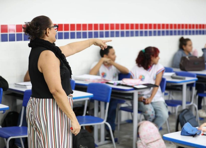 Programa Bahia Alfabetizada tem adesão de todos 417 municípios baianos